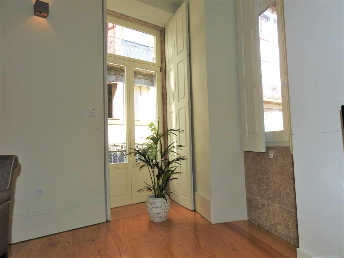 Oporto Delight 1 Luxury Apartment In Historic Center With Balcony Max 4 P ภายนอก รูปภาพ