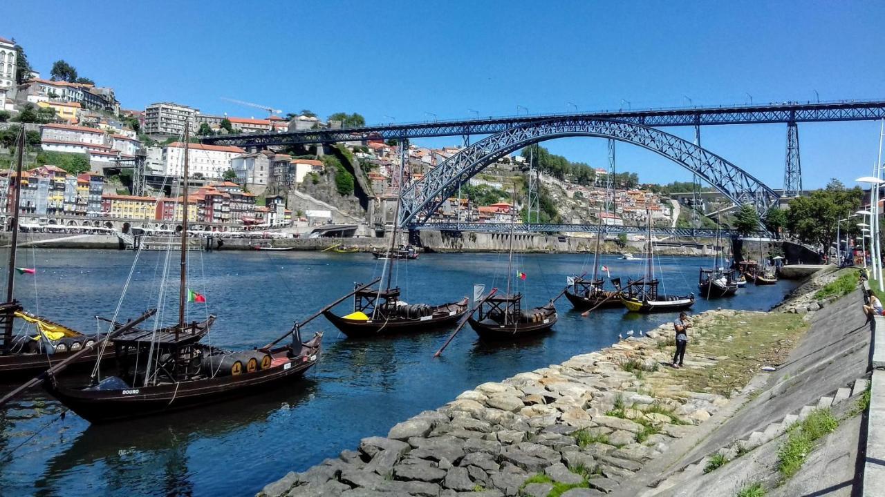 Oporto Delight 1 Luxury Apartment In Historic Center With Balcony Max 4 P ภายนอก รูปภาพ